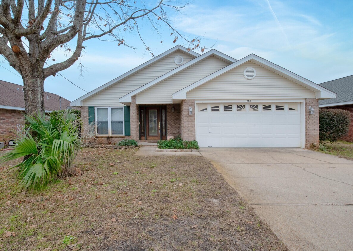 765 Pearl Sand Dr, Mary Esther, FL 32569 House Rental in Mary Esther