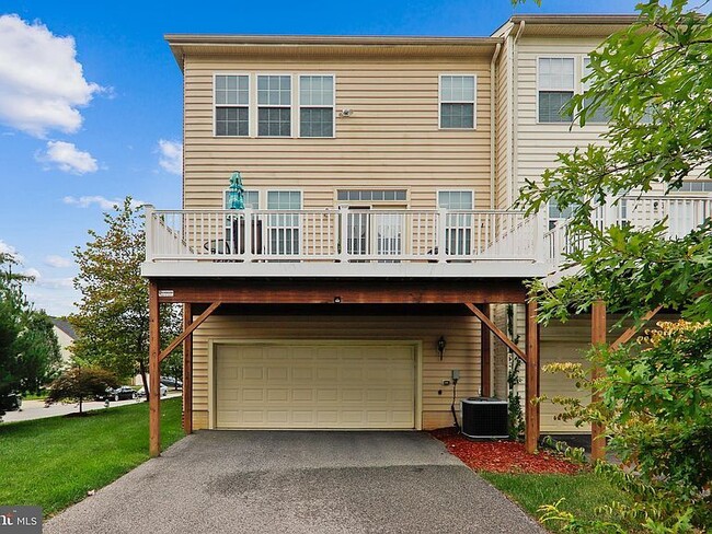 Building Photo - 2834 Admiral Ridge Rd