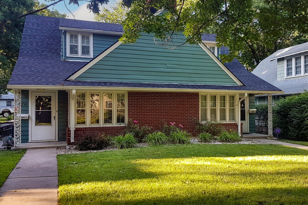 Primary Photo - 1714 Humboldt St