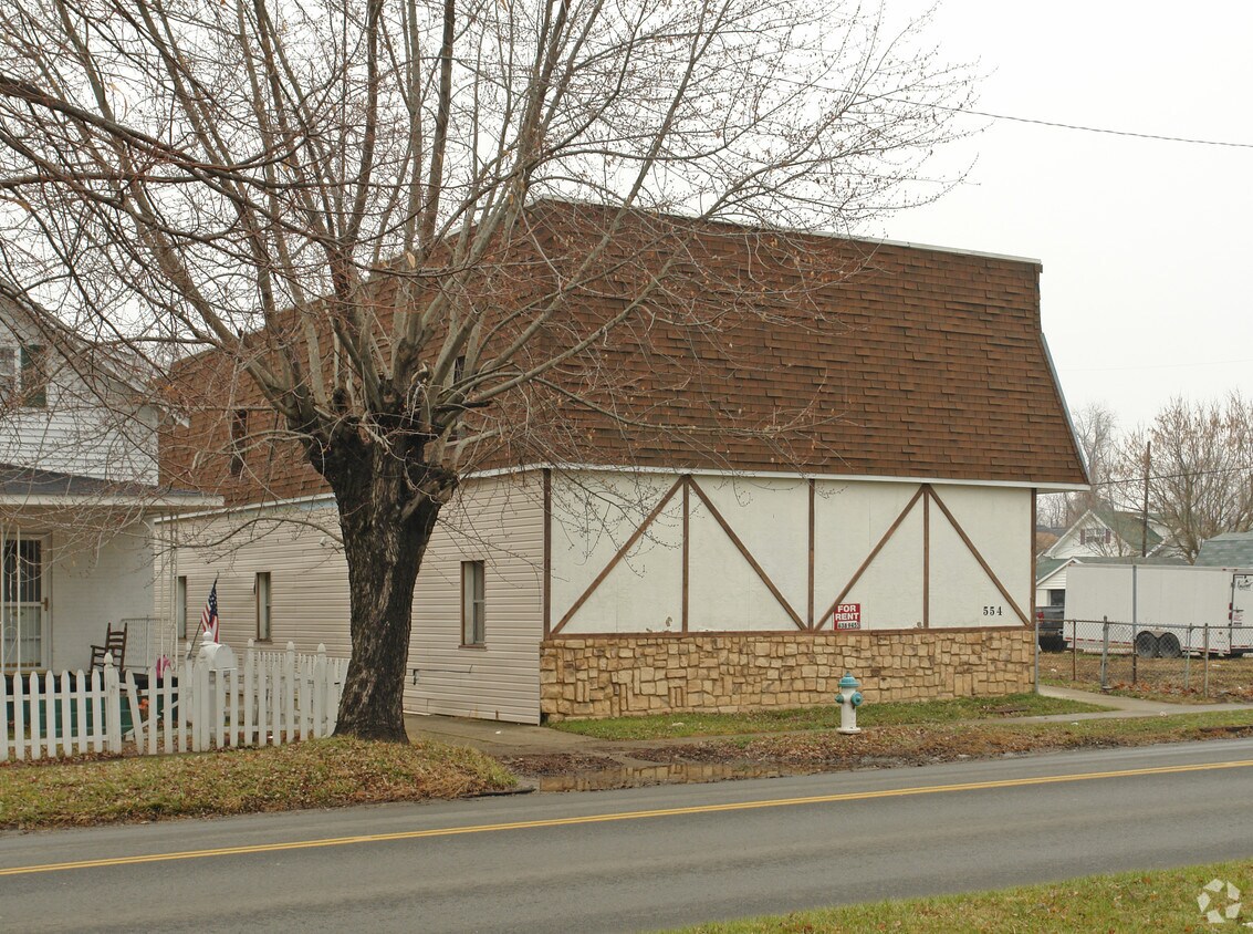 Building Photo - 554 Bridge St