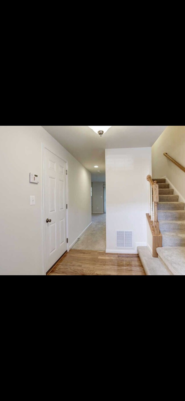Building Photo - 107 Bancroft Dr