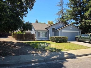 Building Photo - 2848 St Joseph Dr