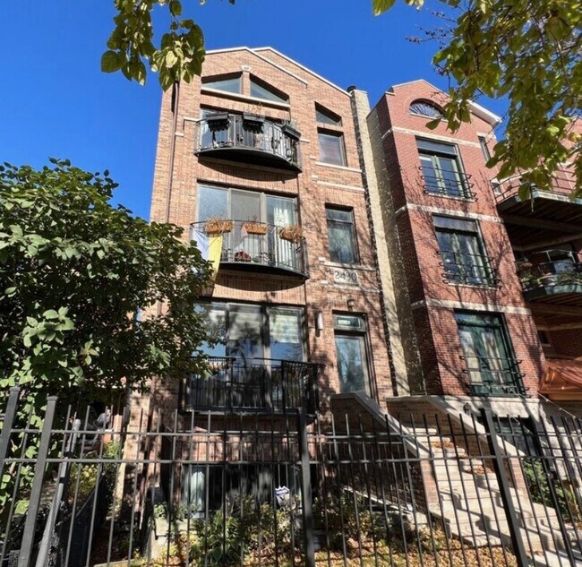 Foto del edificio - 2430 W Iowa St