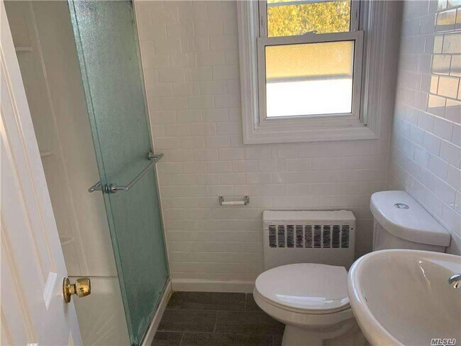 Building Photo - 48 2nd St