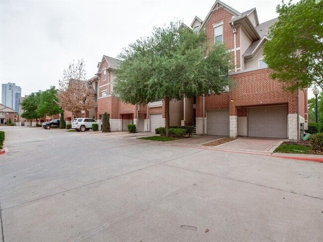 Building Photo - 609 Cabral Cir