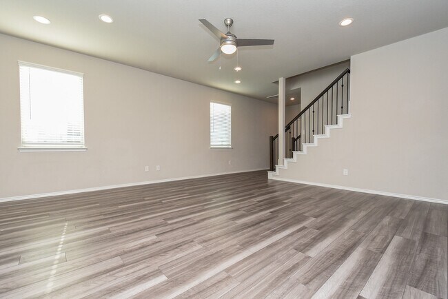 Building Photo - 9205 Inland Leather Ln