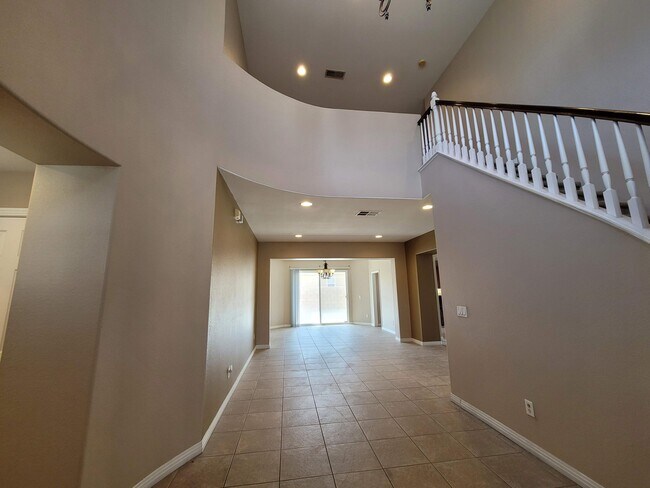 Foto del edificio - 84476 Ruebens Way