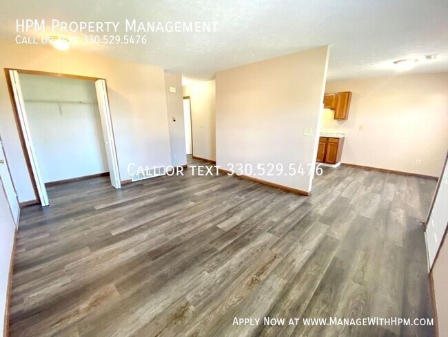 Foto del edificio - 2525 Zircon St NE
