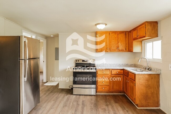Foto del edificio - 8460 Reynolda Rd