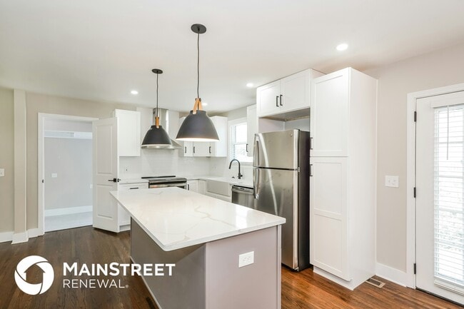 Building Photo - 1920 Upland Dr