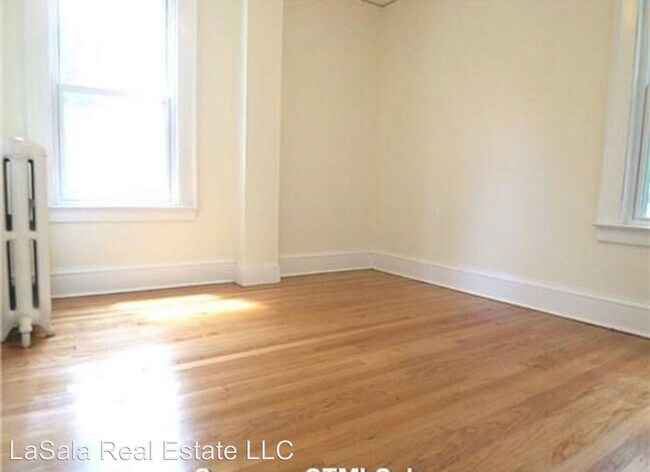 Building Photo - 3 br, 1.5 bath House - 16 Beechwood Road