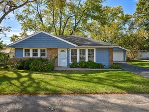 Building Photo - 353 Blackhawk Dr Building Photo - 353 Blackhawk Dr