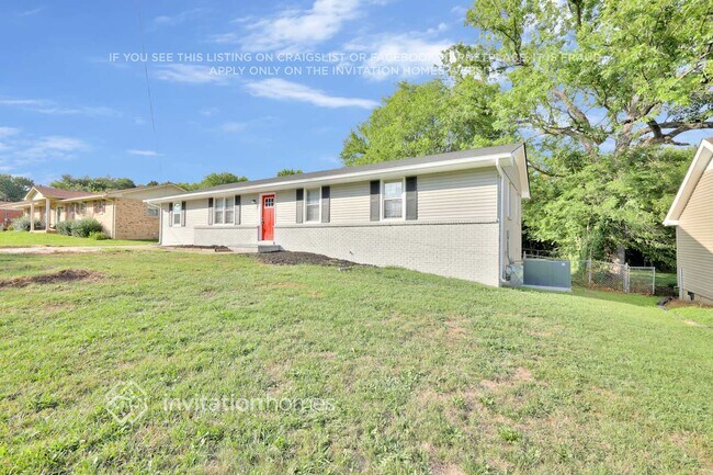 Building Photo - 227 Evergreen Cir