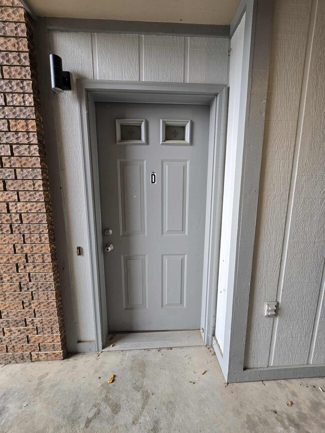 Building Photo - 115 Holly Dr Building Photo - 115 Holly Dr