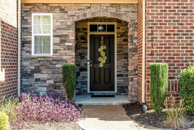 Foto del edificio - 9810 Glenmore Ln