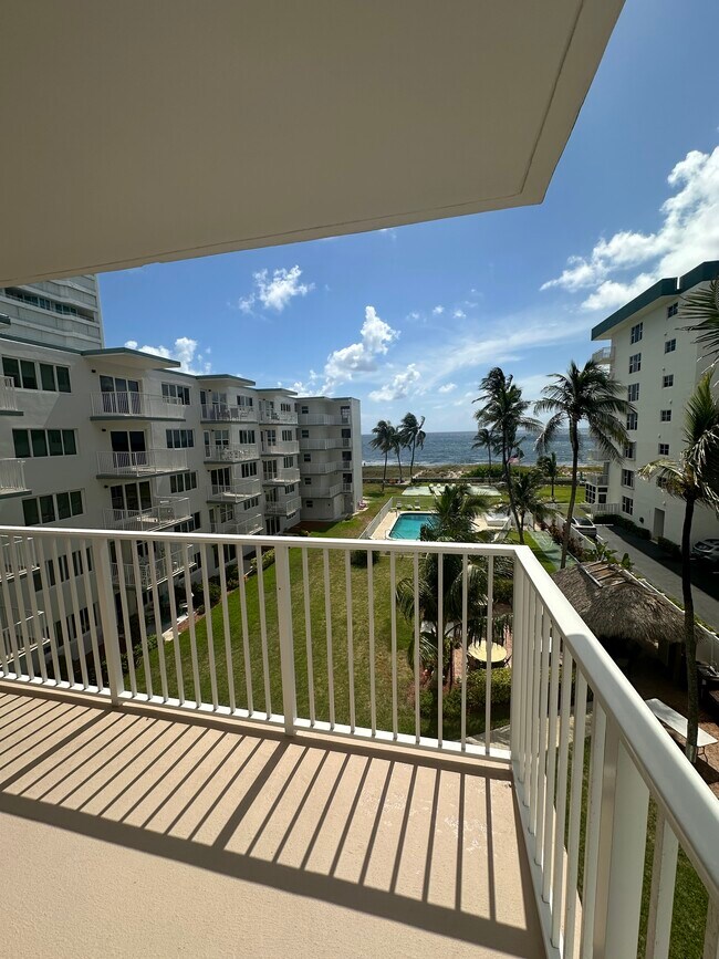 Foto del edificio - 1750 S Ocean Blvd