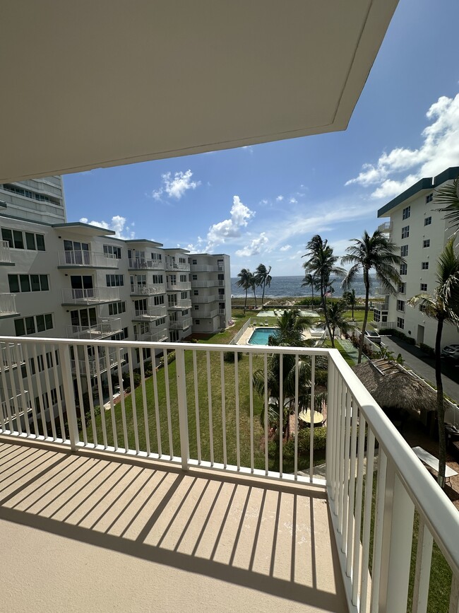 Building Photo - 1750 S Ocean Blvd
