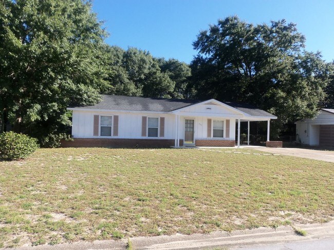 Building Photo - 203 Loizos Dr
