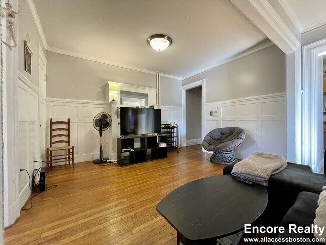 Foto del edificio - 448 Park Dr