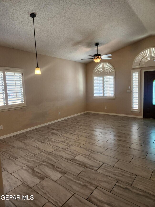 Building Photo - 4001 Tuscany Hills Pl