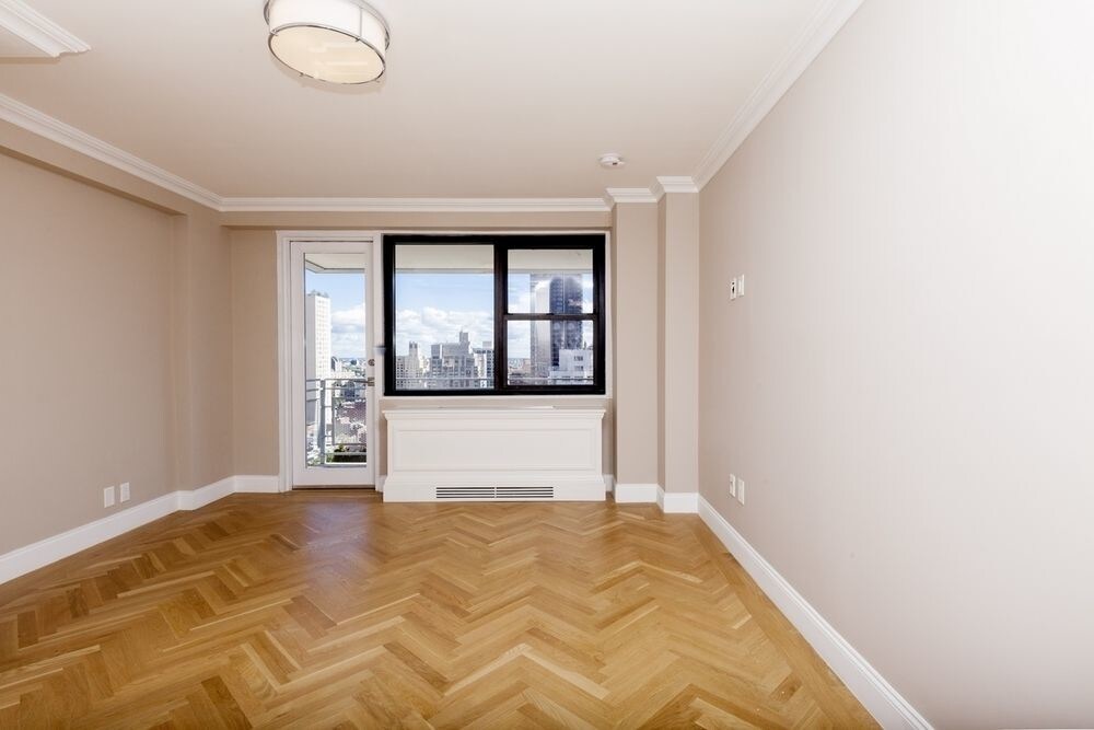 Primary Photo - 305-315 East 86th Street