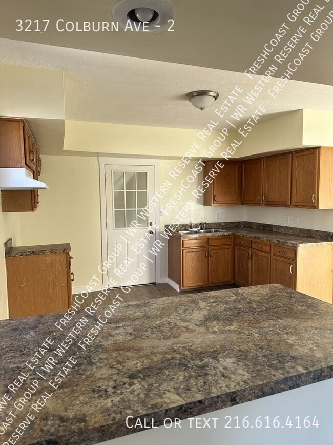 Building Photo - 3217 Colburn Ave