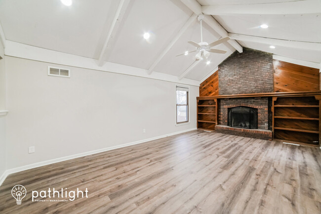 Building Photo - 201 Southeast Princeton Place