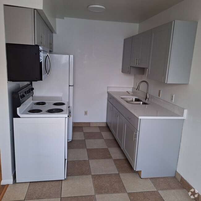 Building Photo - 1073 N 185 W