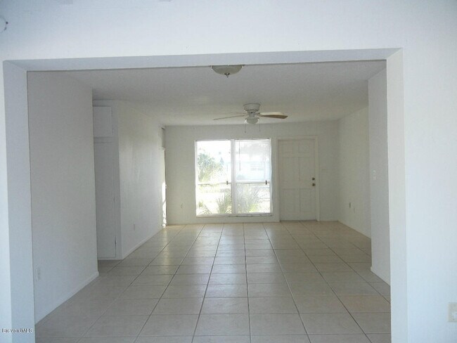 Foto del edificio - 104 Atlantic Blvd