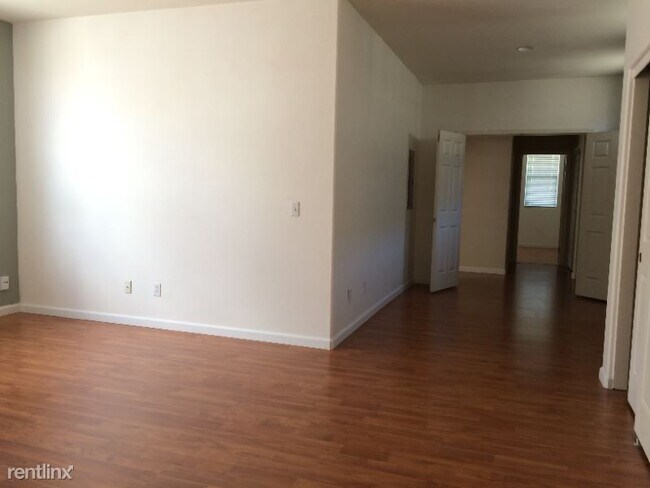 Building Photo - 4025 Match Point Ave
