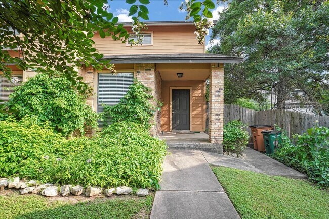 Foto del edificio - 3201 Twinberry Cove