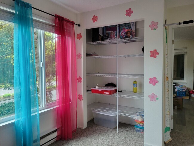 Photo - 4426 147th Plz NE Apartment