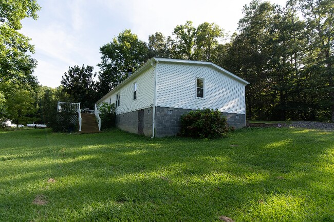 Building Photo - 8805 Old Church Rd
