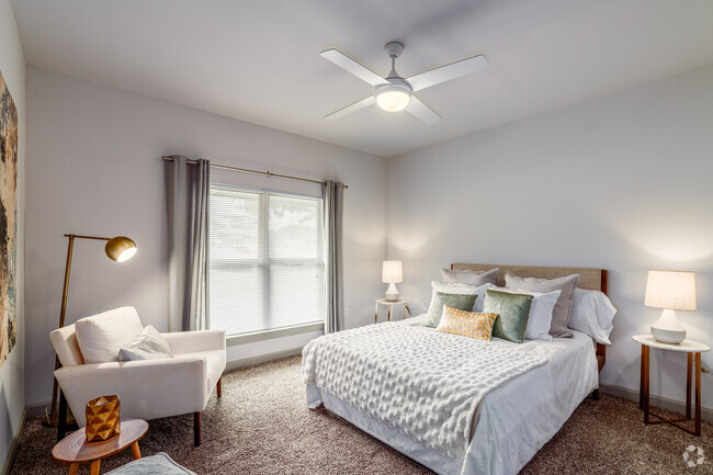 2BR, 2BA - 968SF - Primary Bedroom - Waters at Sunrise