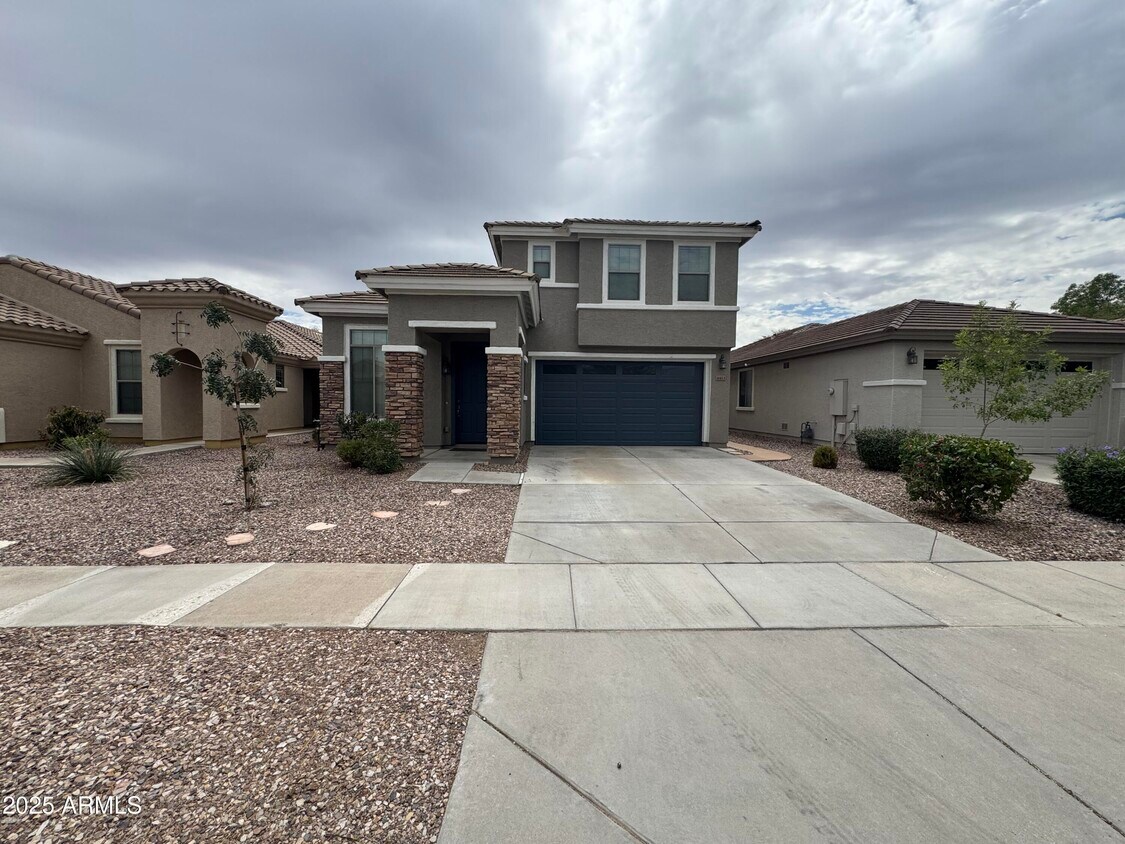 Primary Photo - 4413 E Los Altos Dr