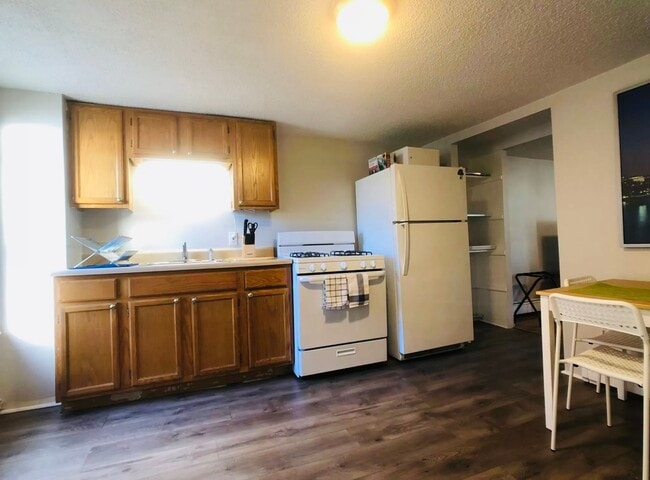 Building Photo - 139 Princeton St