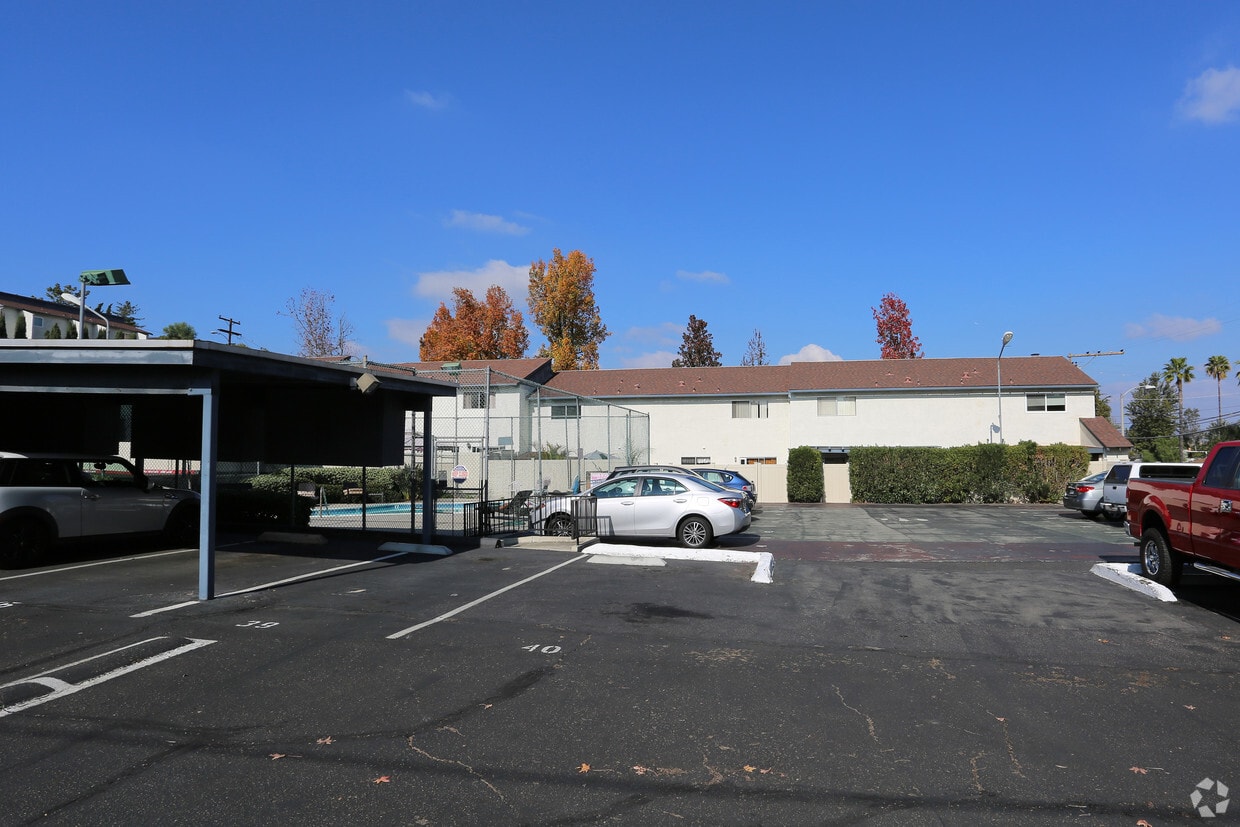 Building Photo - Fanita Rancho Condominiums