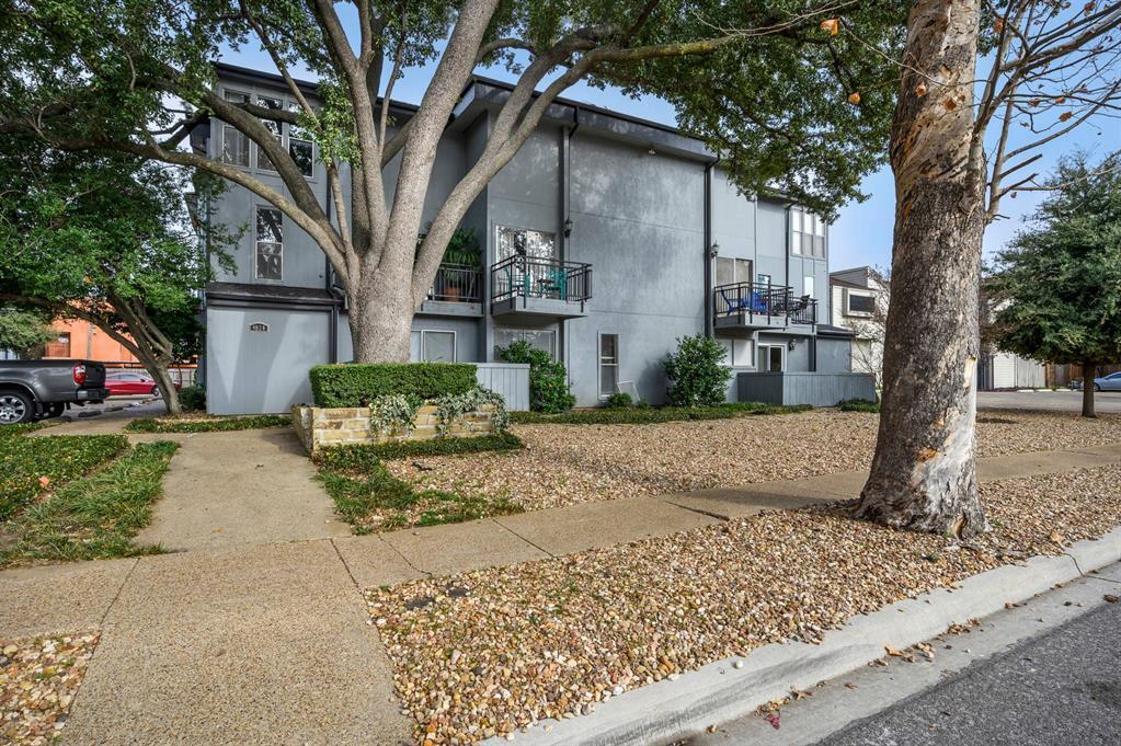 Primary Photo - 4020 Holland Ave