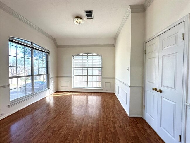 Foto del edificio - 10305 Open Gate Dr