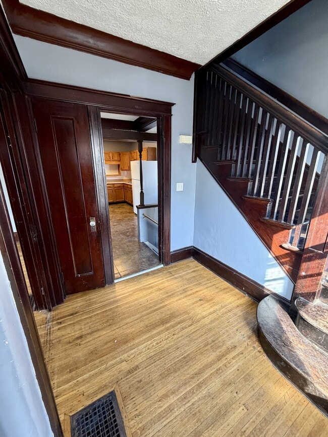 Building Photo - 98 Pierpont St