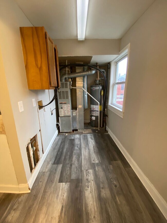 324 Village St Unit B, Hamilton, OH 45011 Room for Rent in Hamilton