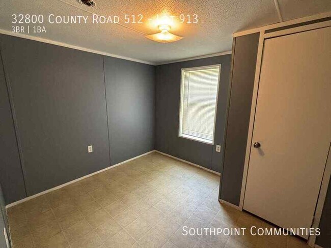 Foto del edificio - 32800 Co Rd 512