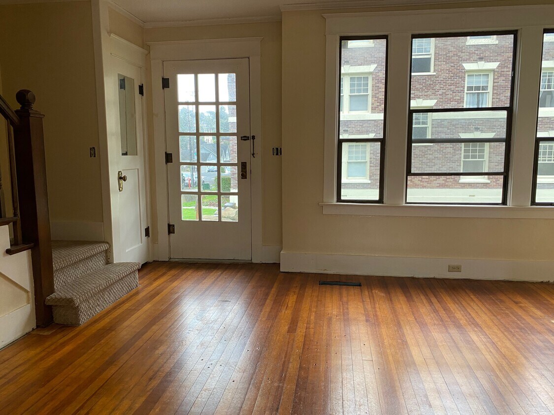 Foto principal - 1458 Franklin Ave