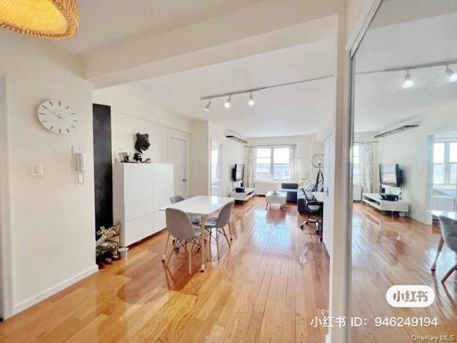 Foto del edificio - 107-40 Queens Blvd