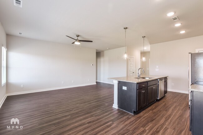 Foto del edificio - 26289 Beech Grv Ln NW