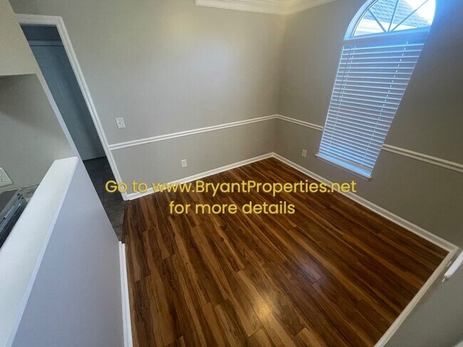Building Photo - Single Family