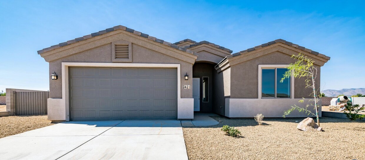 Foto principal - 3421 Sonora Desert St