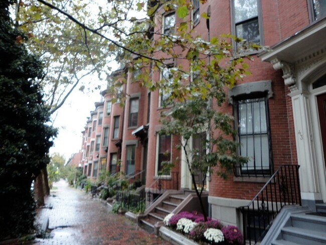 Foto del edificio - 45 Warren Ave