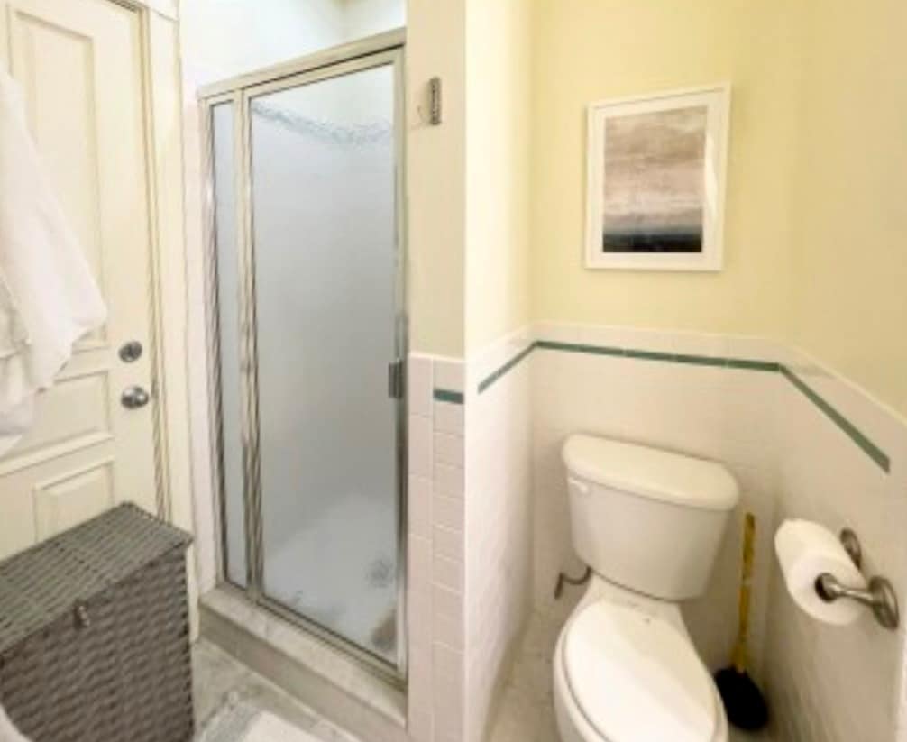 Building Photo - 195 Commonwealth Ave