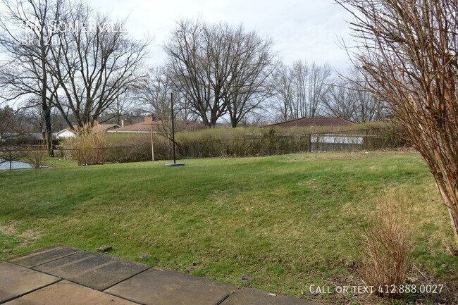 Foto del edificio - 756 Somerville Dr